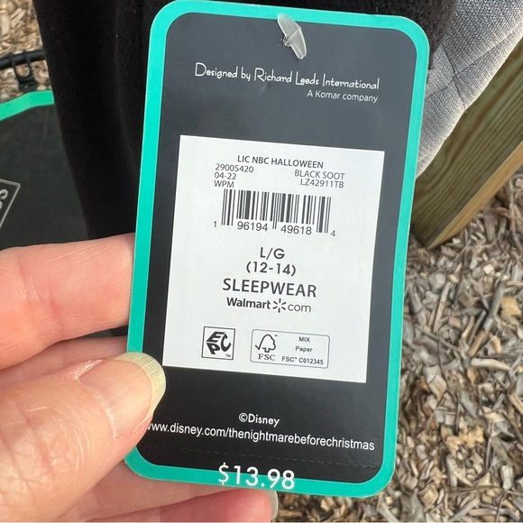 Retired Nightmare Before Christmas Lounge Shirt - Picture 6 of 6